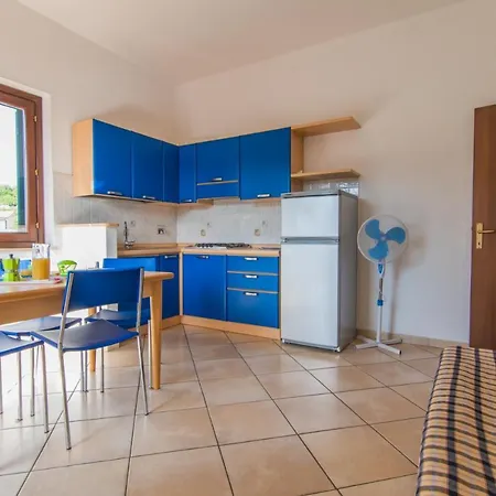 Golfo Azzurro Апартаменты *